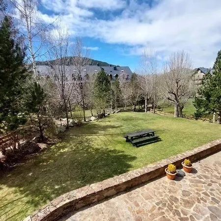 Amplio Con Jardin Y Piscina Herbasabina 5 *